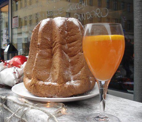 Hot Aperol, Prosecco und Panettone